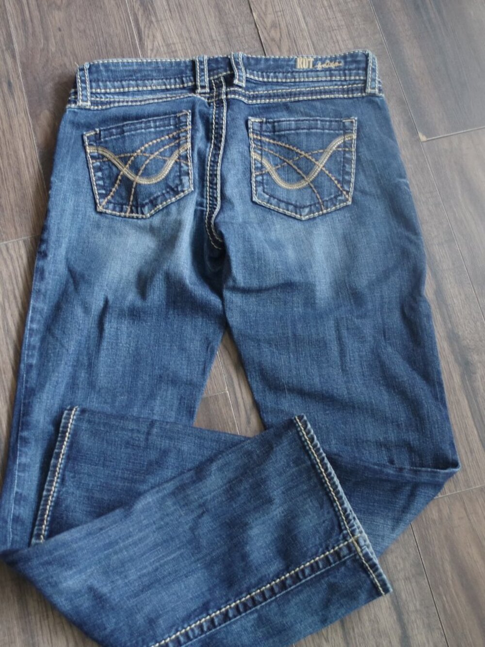 Meduim Wash Kut From The Cloth Ladies Y2K Jeans Bold Contrast Stitching